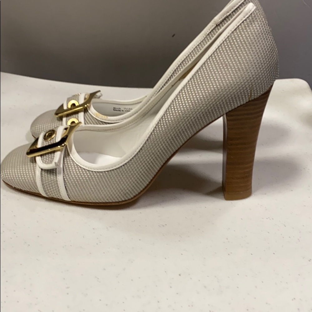 Jessica Bennett - Picture 3 of 7